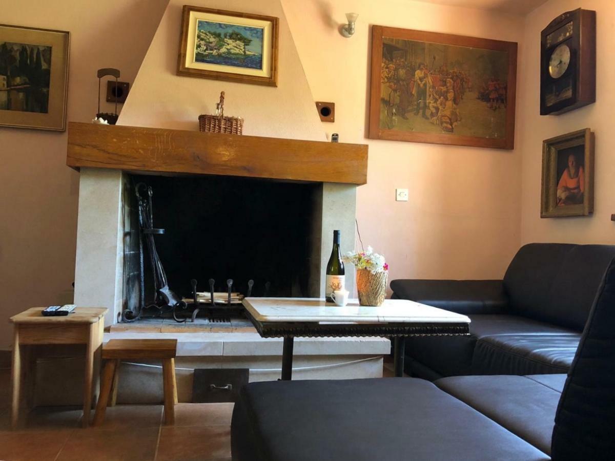 Holiday home Villa Kastel Zrnovo Esterno foto